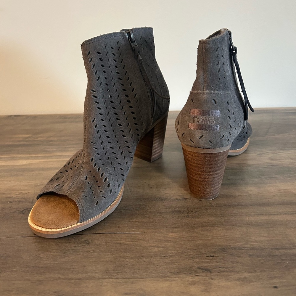 TOMS Women's Charcoal Peep-Toe Heeled Boots